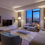 Hotel Movenpick Living West