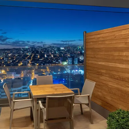 Hotel Movenpick Living West 5*