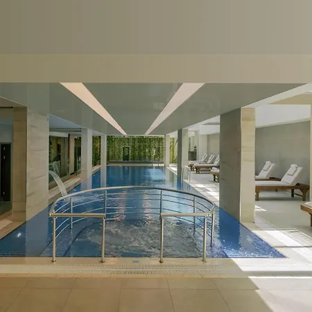 Movenpick Living West 5*