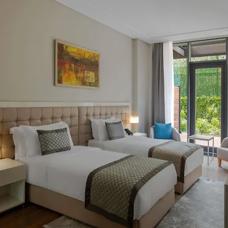 Hotel Movenpick Living West 5*