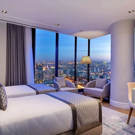 Movenpick Living West 5*