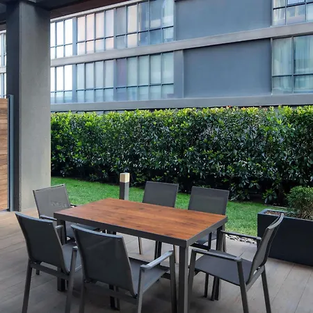 Ξενοδοχείο Movenpick Living West 5*