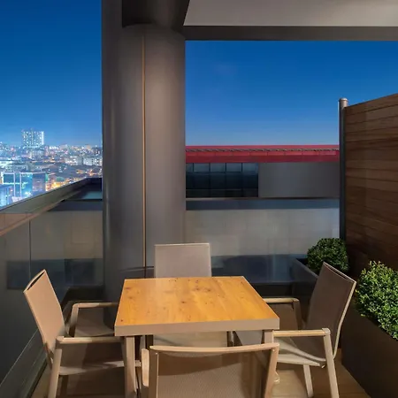 Movenpick Living West 5*