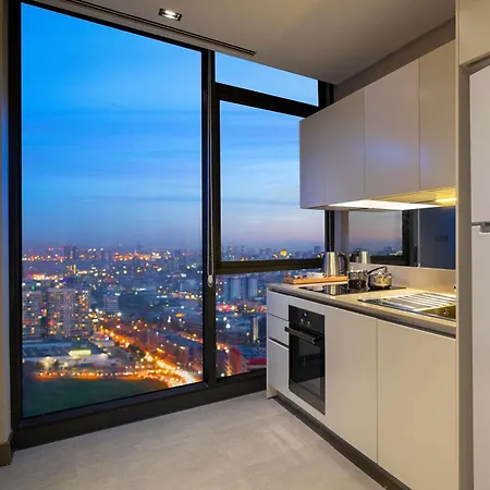 Movenpick Living West מלון 5*