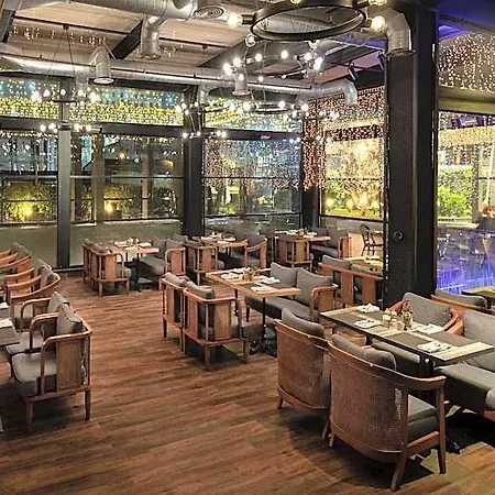 호텔 Movenpick Living West 이스탄불