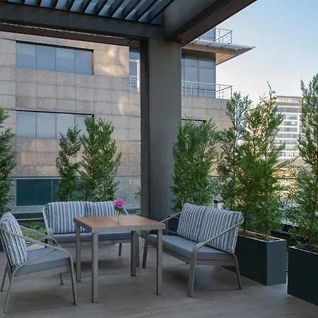 Ξενοδοχείο Movenpick Living West