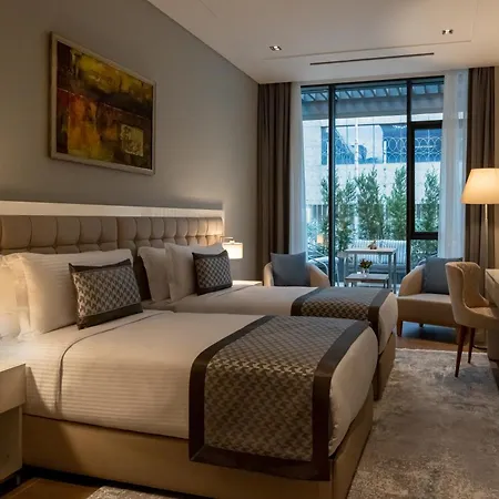 Ξενοδοχείο Movenpick Living West