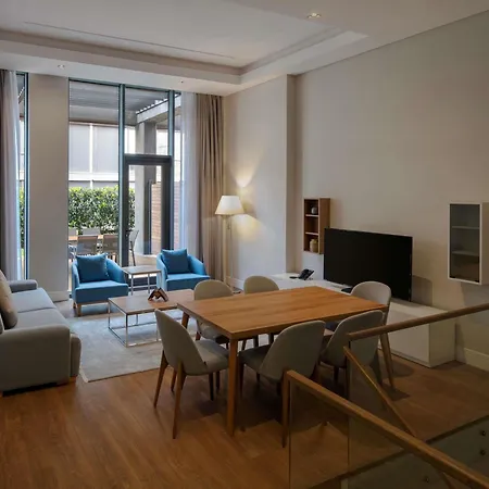 Hotel Movenpick Living West 5*
