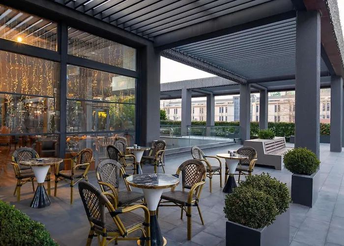 موفنبيك ليفينج إسطنبول ويست فندق