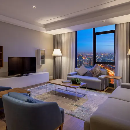 Movenpick Living West 호텔
