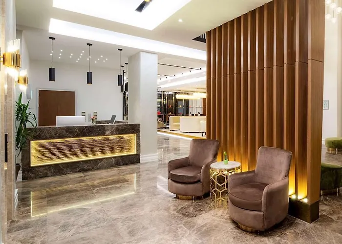 Ξενοδοχείο Movenpick Living West